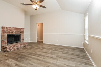 5412 Beaver Ridge Dr in Watauga, TX - Building Photo - Building Photo