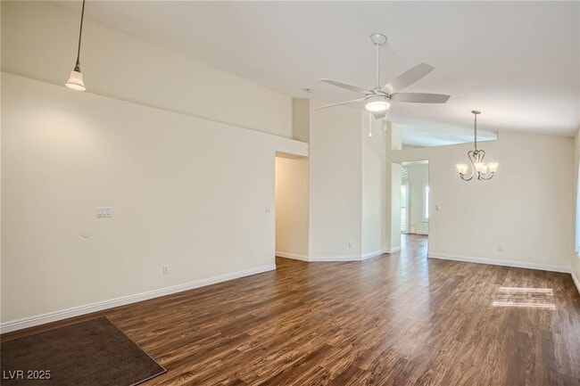 2800 Evelyn Lake Ct in Las Vegas, NV - Building Photo - Building Photo