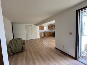 900 Wilmette Terrace in Lake Zurich, IL - Building Photo - Building Photo