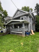 3889 W 33rd St in Cleveland, OH - Building Photo - Building Photo