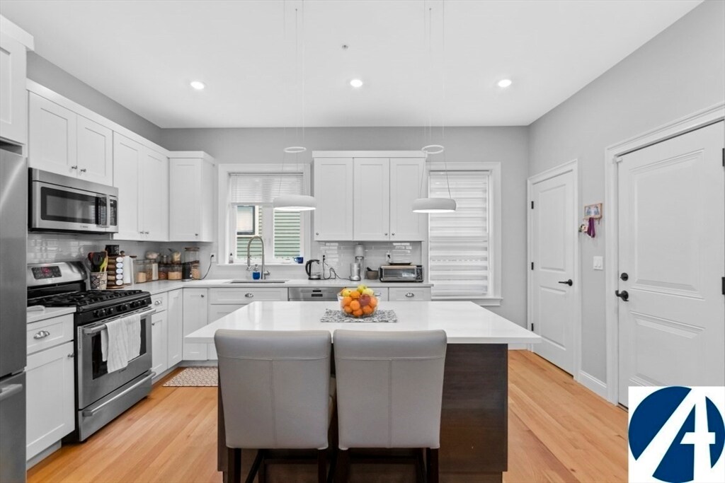 25 Chilcott Pl in Boston, MA - Building Photo