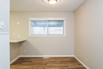 5801 Sunwood Dr in Indianapolis, IN - Building Photo - Building Photo