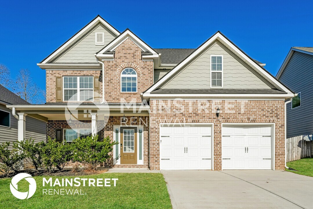6239 Baltusrol Terrace in Union City, GA - Building Photo