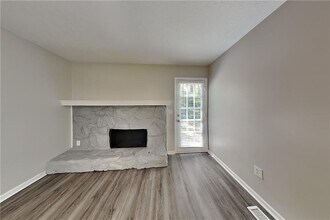 6319 Sherrian St in Douglasville, GA - Building Photo - Building Photo