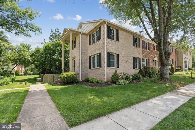 7401 Willshire Hunt Ct in Springfield, VA - Building Photo - Building Photo