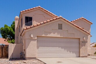 5206 W Topeka Dr in Glendale, AZ - Building Photo - Building Photo