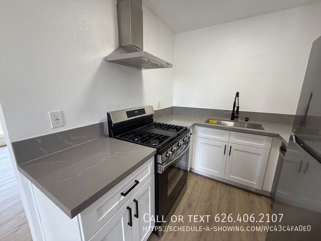 property at 1623-1629 S Walnut St