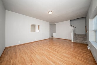 3728 Saddle Horn Trail in Ogden, KS - Foto de edificio - Building Photo