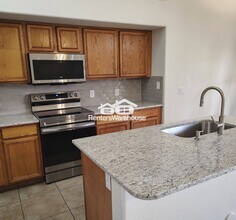 260 E Constitution Dr in Gilbert, AZ - Foto de edificio - Building Photo