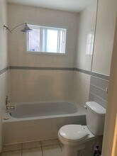 1112 Jardin Rue in Montréal, QC - Building Photo - Building Photo