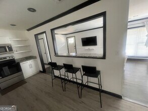 2597 Glenvalley Dr in Decatur, GA - Building Photo - Building Photo