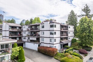 Sea Vista in White Rock, BC - Building Photo