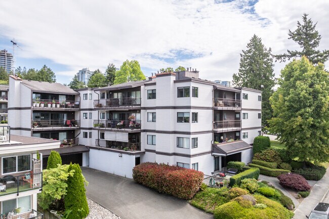 Sea Vista in White Rock, BC - Building Photo - Primary Photo