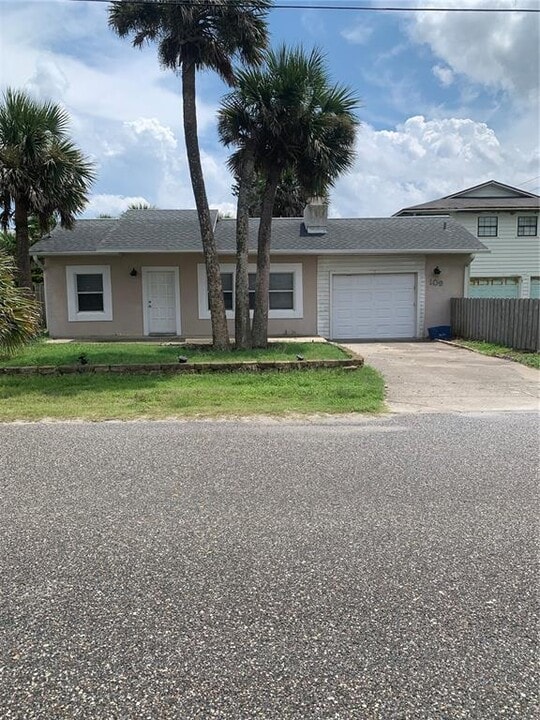 109 12th St S in Flagler Beach, FL - Building Photo