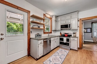 12 Spring St in Woodbury, CT - Building Photo - Building Photo