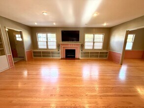 516 W 9th St in Claremont, CA - Building Photo - Building Photo