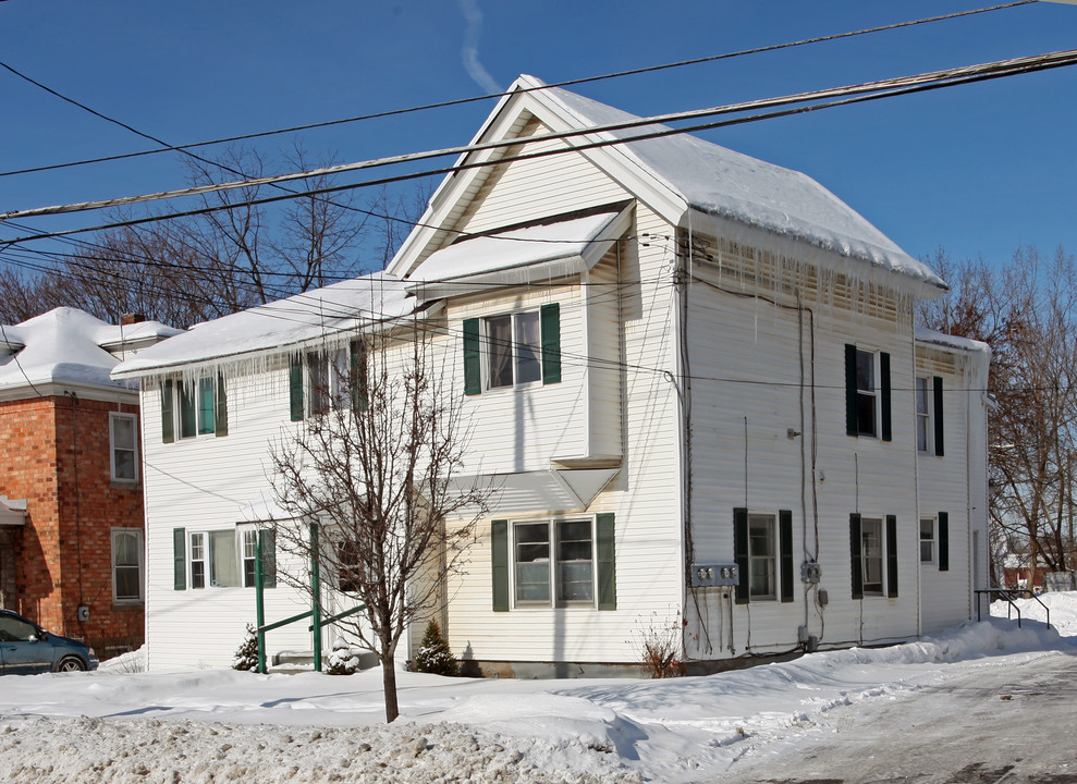 253 Genesee St in Auburn, NY - Building Photo