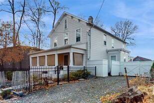 183 Fishkill Ave in Beacon, NY - Building Photo - Building Photo