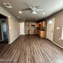 213 36th St in Lubbock, TX - Building Photo - Building Photo