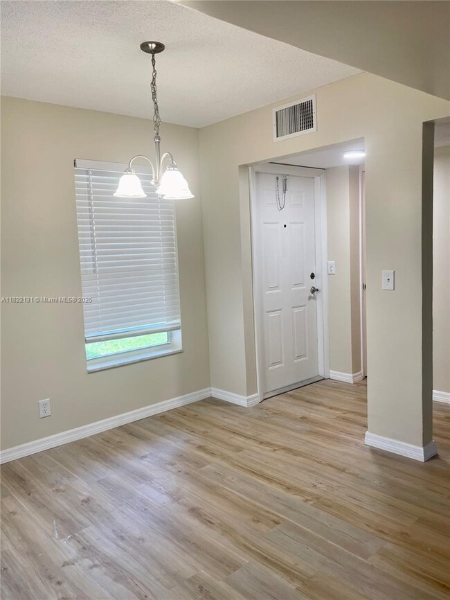 10290 N Military Trl in West Palm Beach, FL - Building Photo - Building Photo
