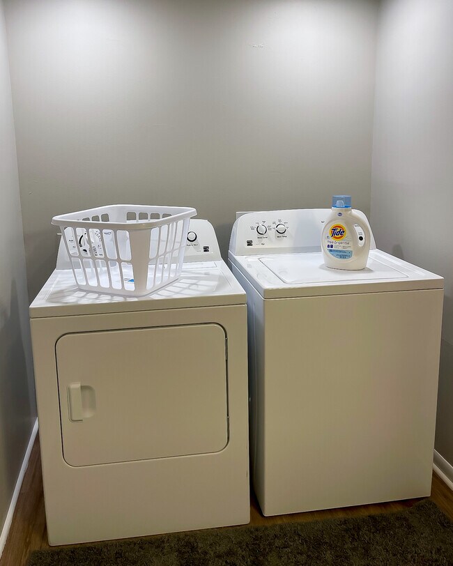 202 E Chalmers in Champaign, IL - Building Photo - Floor Plan