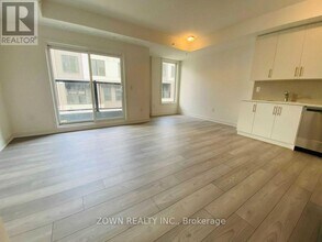 3476-3476 Widdicombe Way in Mississauga, ON - Building Photo - Building Photo