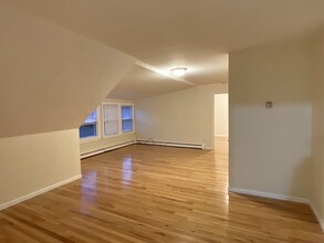 189 Beacon St, Unit 3 in Somerville, MA - Foto de edificio - Building Photo