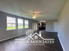 8357 Blue Lagoon Dr in Arlington, TN - Foto de edificio - Building Photo