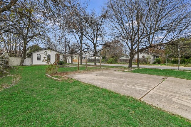 5014 Eilers Ave in Austin, TX - Building Photo - Building Photo