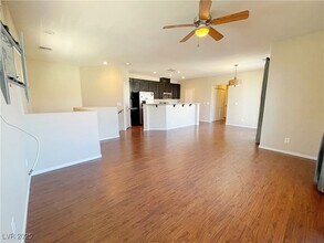 6255 W Arby Ave in Las Vegas, NV - Building Photo - Building Photo