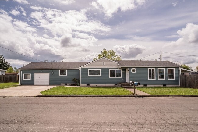 property at 230 15th Ave SE