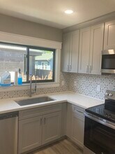 417 Barson St, Unit B in Santa Cruz, CA - Building Photo - Building Photo