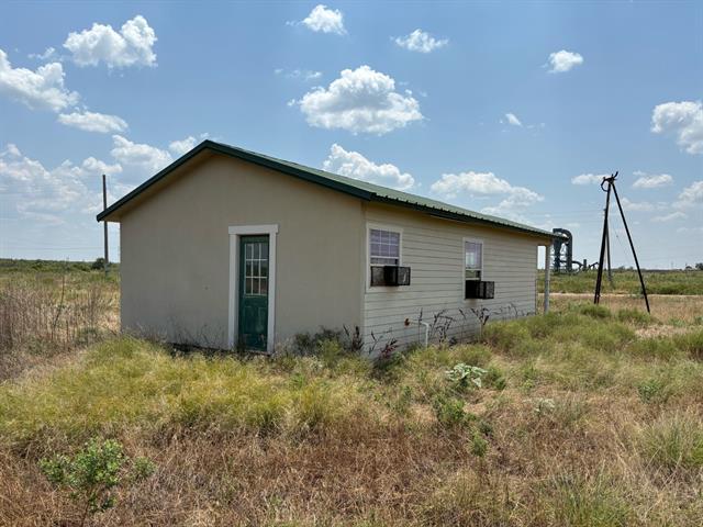 100 Industrial Park in Electra, TX - Building Photo