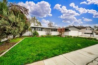 10930 W Sandhurst Dr in Boise, ID - Foto de edificio - Building Photo