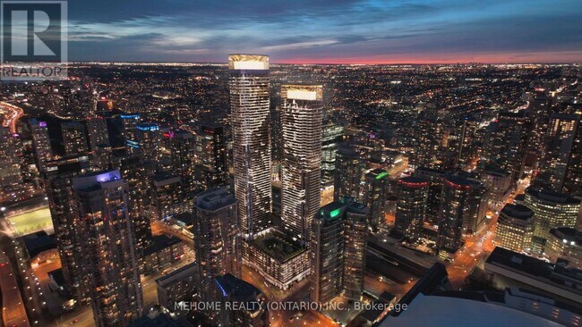 1 Concord Cityplace Wy in Toronto, ON - Building Photo - Building Photo