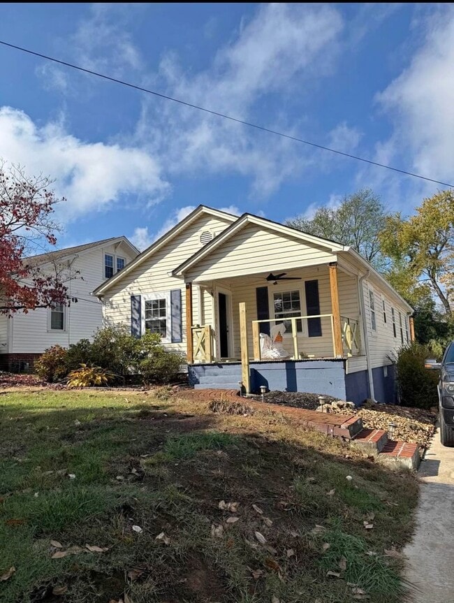 property at 1533 Harle Ave NW