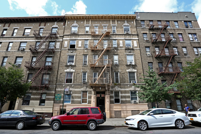 608 W 204th St in New York, NY - Building Photo - Building Photo