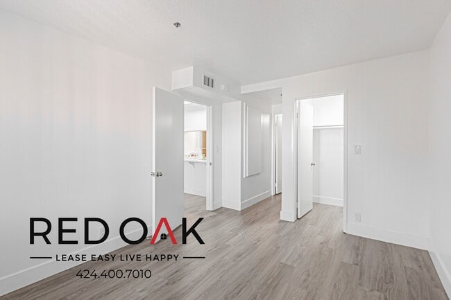 18700 Florida St in Huntington Beach, CA - Building Photo - Building Photo
