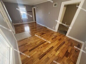100 W 80th St in Kansas City, MO - Building Photo - Building Photo