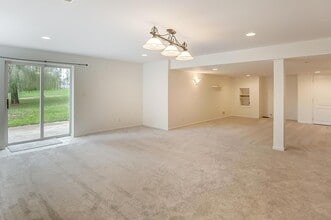 1236 Kentland Ct in Hebron, KY - Building Photo - Building Photo