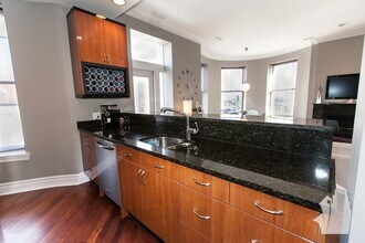 36 S Ashland Ave in Chicago, IL - Building Photo - Building Photo