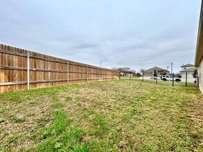 2120 Alamo Heights Ave in Austin, TX - Building Photo - Building Photo