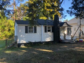 105 Francis St in Snow Hill, NC - Building Photo