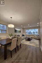 4 Gaylord Dr in Toronto, ON - Building Photo - Building Photo