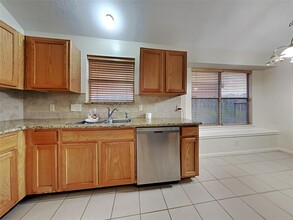 8307 Malin Ct in Houston, TX - Building Photo - Building Photo