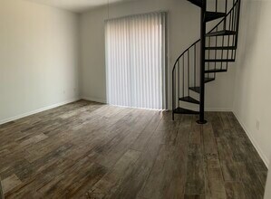 183 11th Ave N in Jacksonville Beach, FL - Building Photo - Building Photo