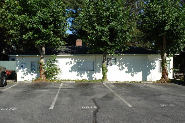 6020 Soquel Dr in Aptos, CA - Building Photo - Building Photo