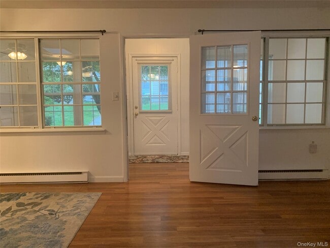 273 Berwick Ct in Ridge, NY - Building Photo - Building Photo