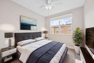 4444 Paxton Pl in Calabasas, CA - Foto de edificio - Building Photo