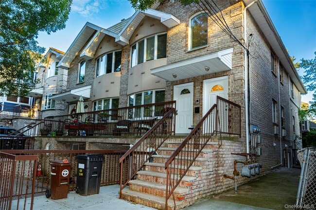 property at 420 E 240th St